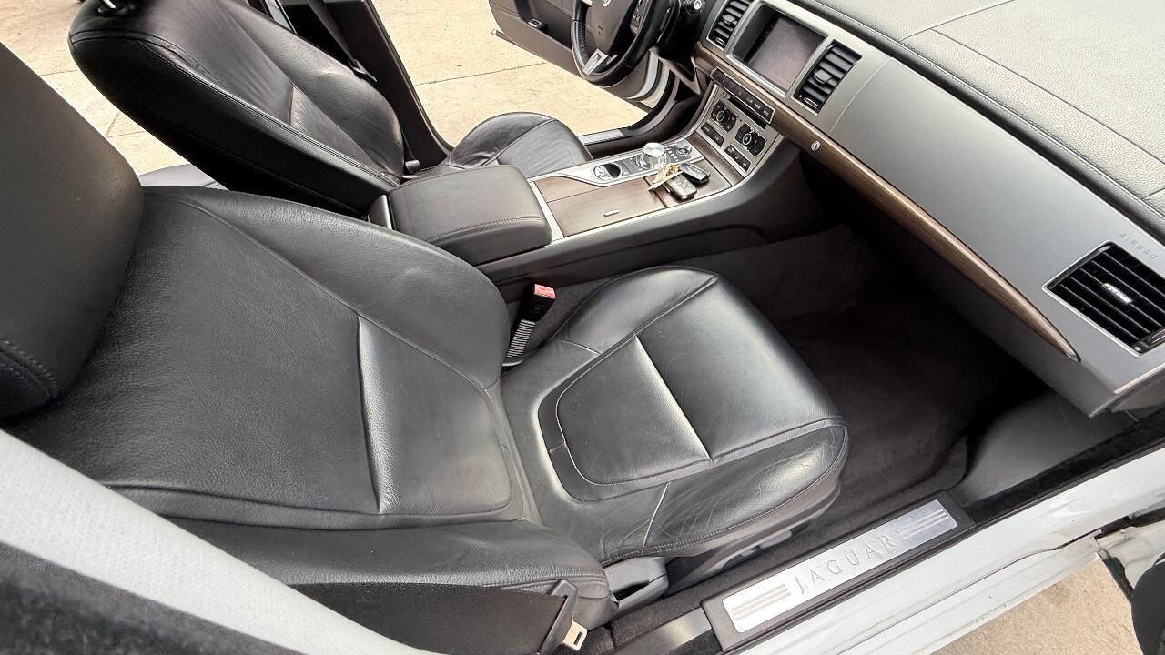 Used 2013 Jaguar XF RWD image 80