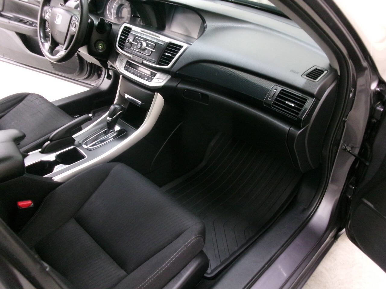 Used 2014 Honda Accord Sport image 25