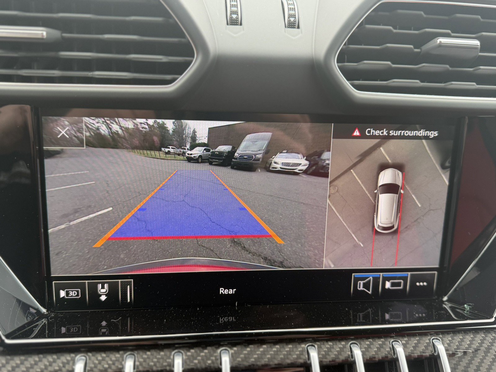 Used 2020 Lamborghini Urus image 21