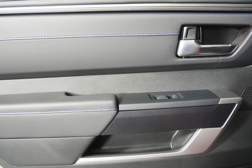 Used 2025 Toyota Sequoia Platinum image 14