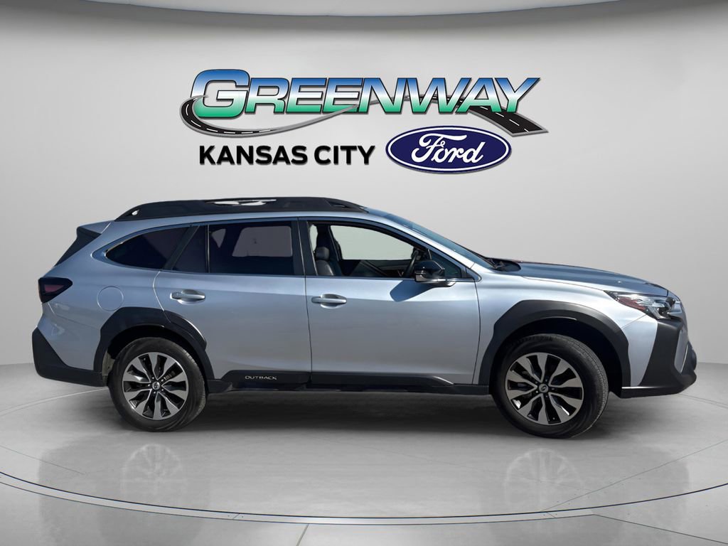 Used 2023 Subaru Outback Limited AWD/4WD image 8