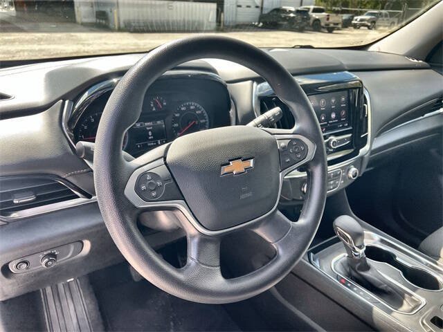 Used 2021 Chevrolet Traverse LS FWD image 11