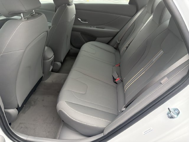 New 2026 Hyundai Elantra Hybrid FWD image 19