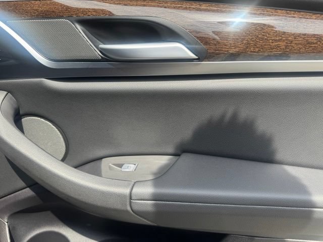 Used 2025 BMW X4 xDrive30i AWD/4WD image 31