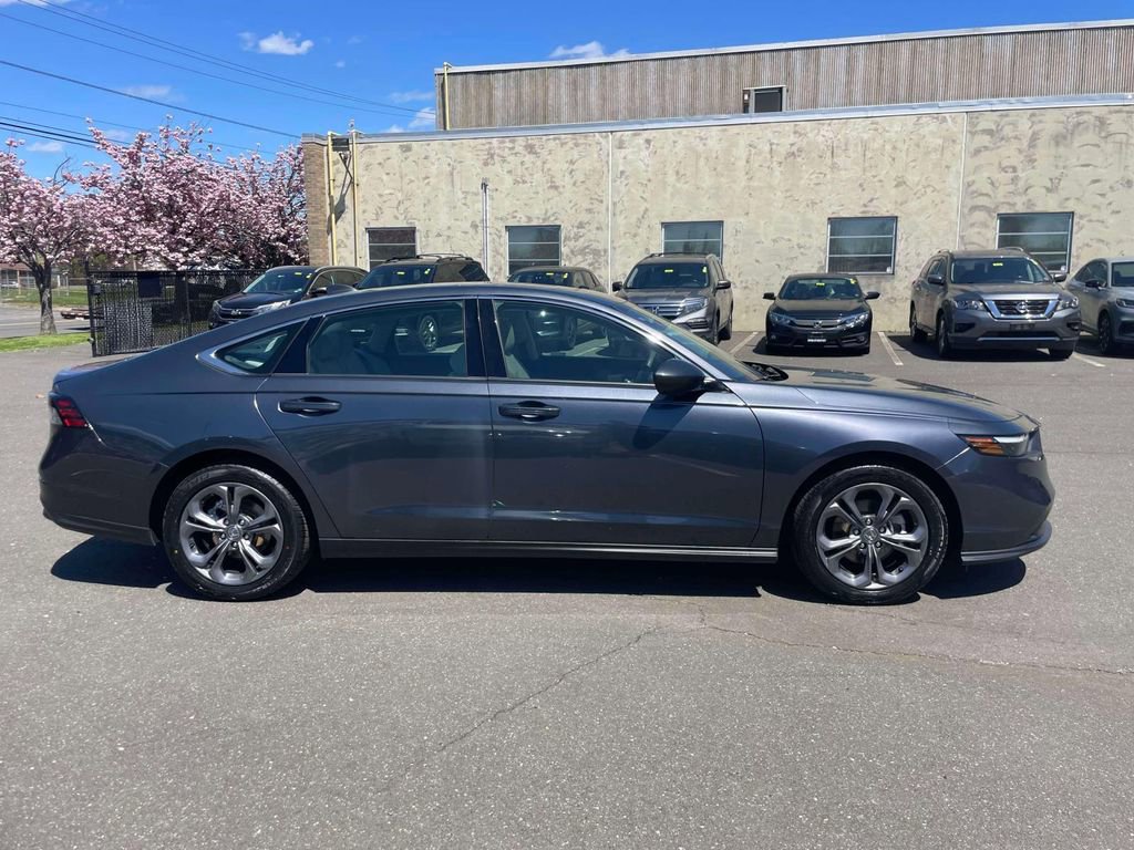 Certified 2023 Honda Accord EX image 4