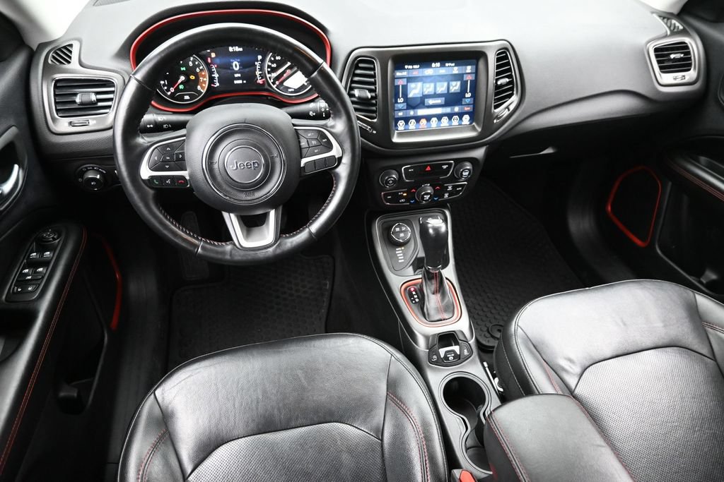 Used 2018 Jeep Compass Trailhawk w/ Leather Interior Group AWD/4WD image 15