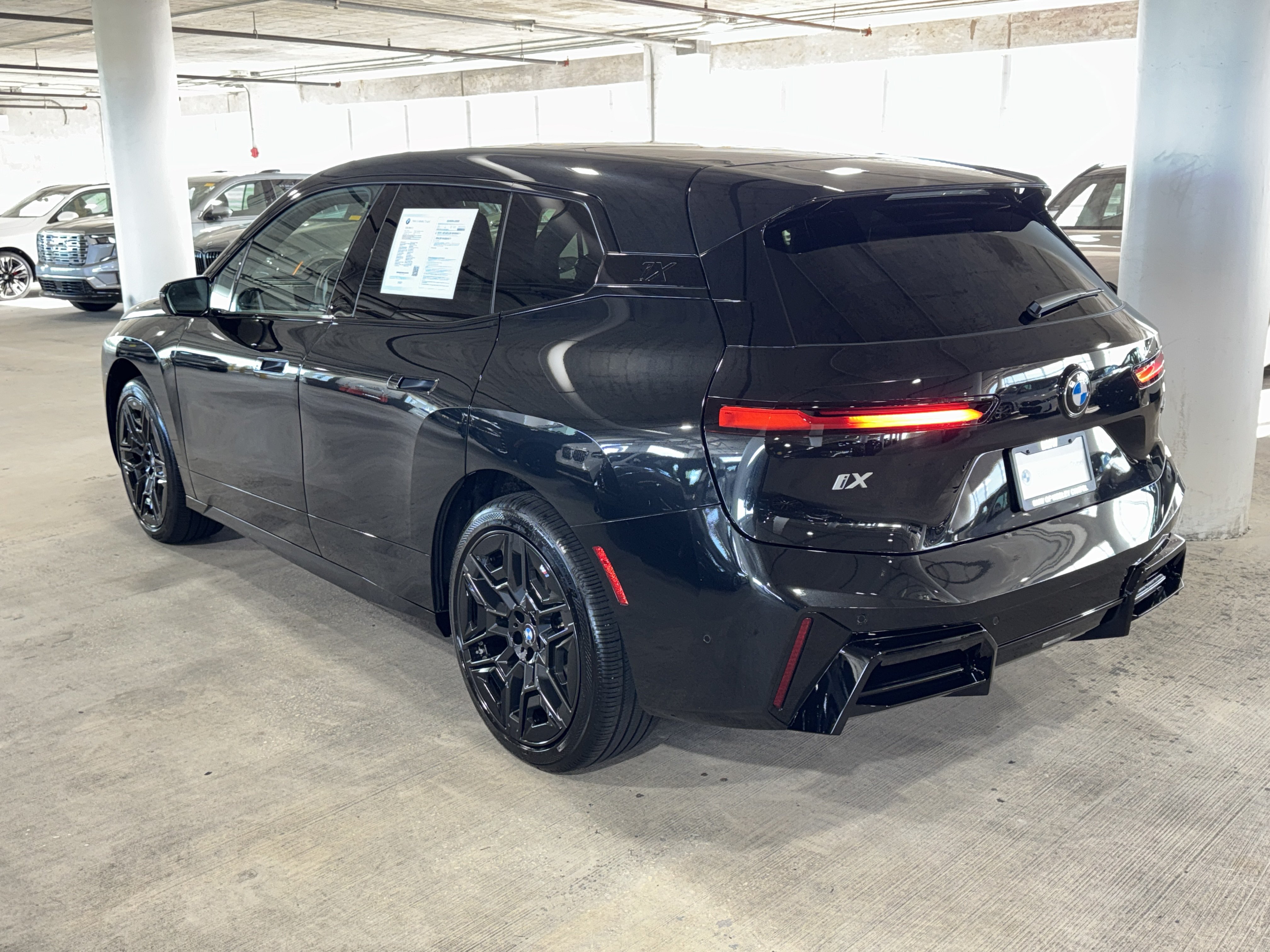 Used 2026 BMW iX xDrive60 w/ M Sport Package AWD/4WD image 10