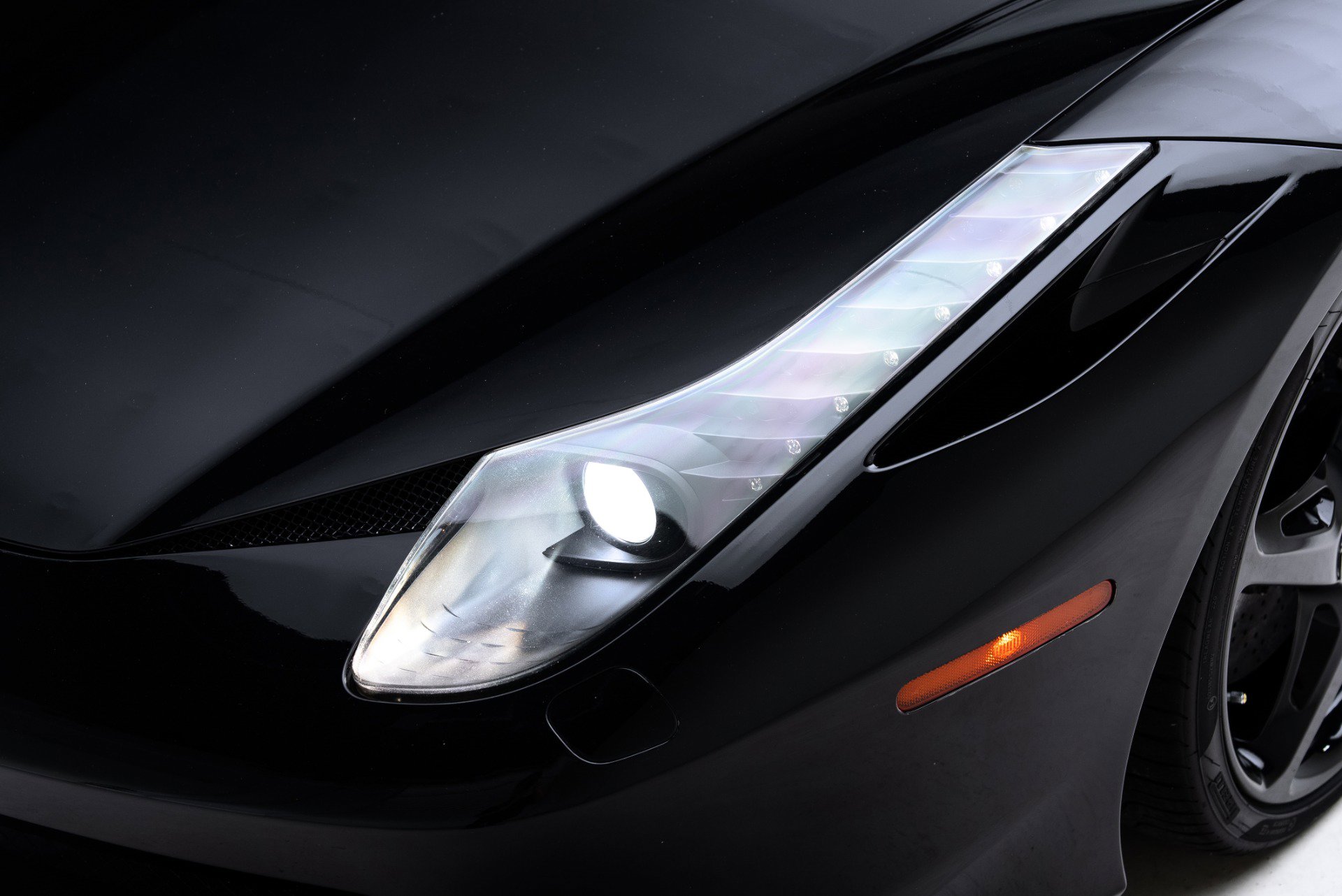 Used 2010 Ferrari 458 Italia Coupe image 11