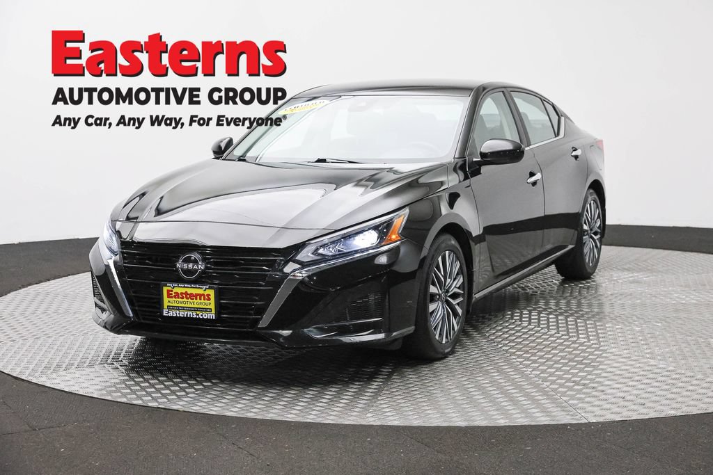 Used 2023 Nissan Altima 2.5 SV FWD video 1