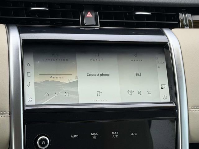 Used 2021 Land Rover Discovery Sport SE image 16