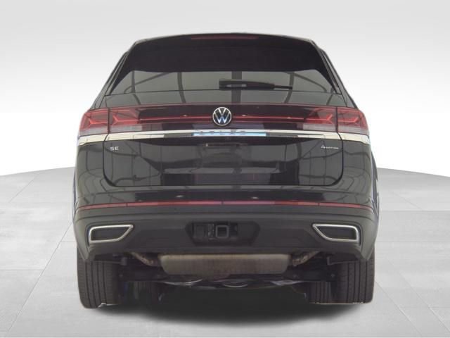 Used 2025 Volkswagen Atlas SE image 6