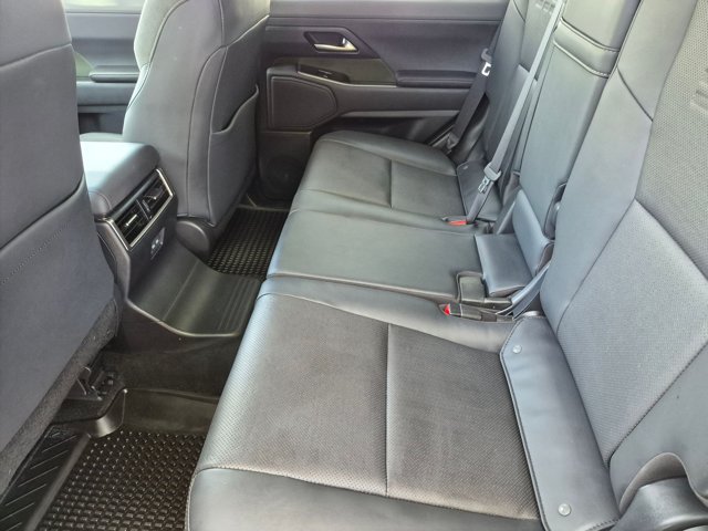 Used 2024 Lexus GX 550 AWD/4WD image 18