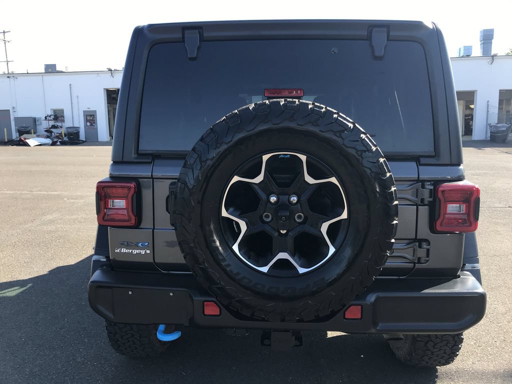 Used 2023 Jeep Wrangler Unlimited Rubicon 4xe w/ Cold Weather Group AWD/4WD image 4