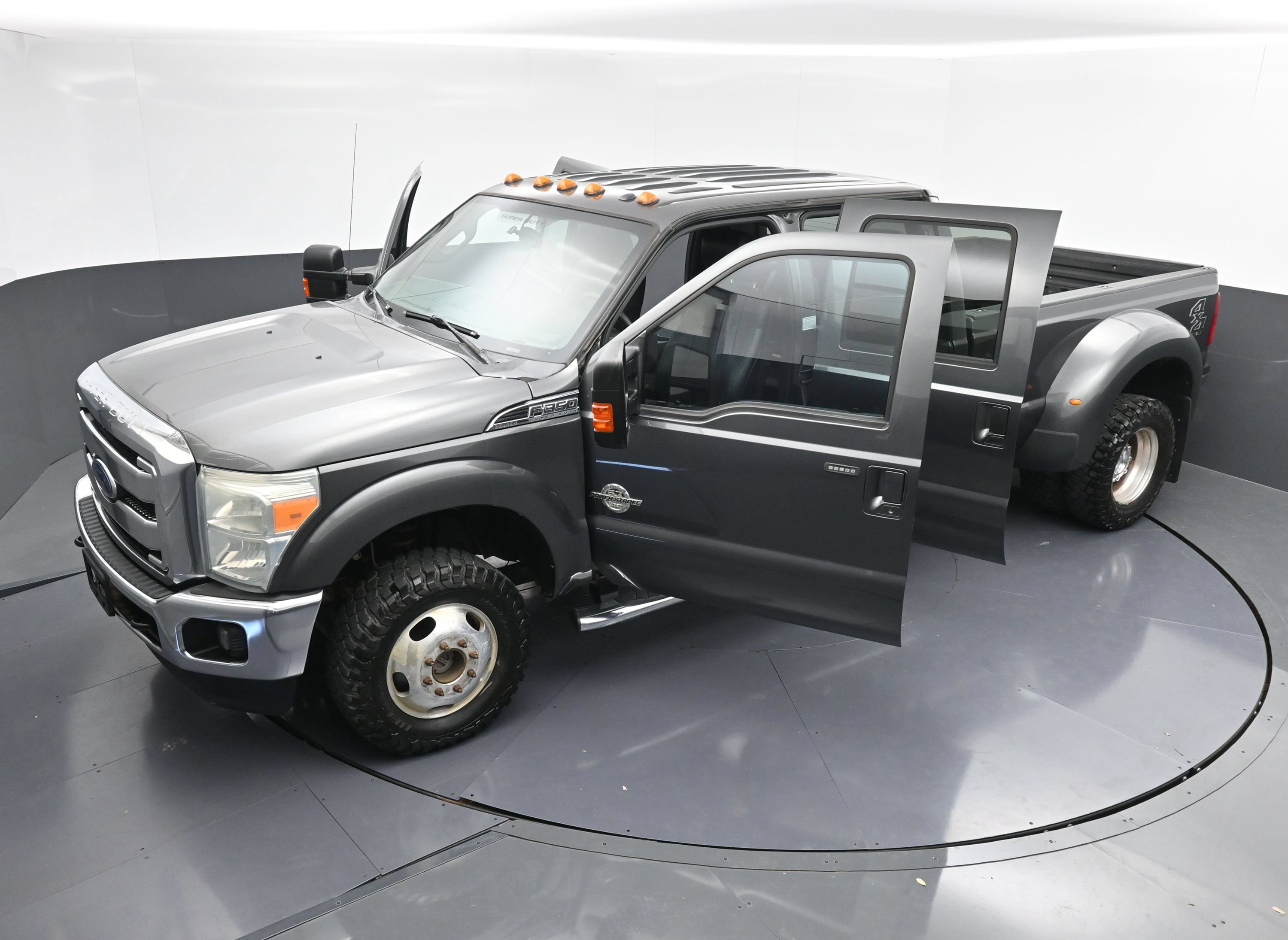 Used 2015 Ford F350 Lariat w/ Lariat Interior Package AWD/4WD image 45