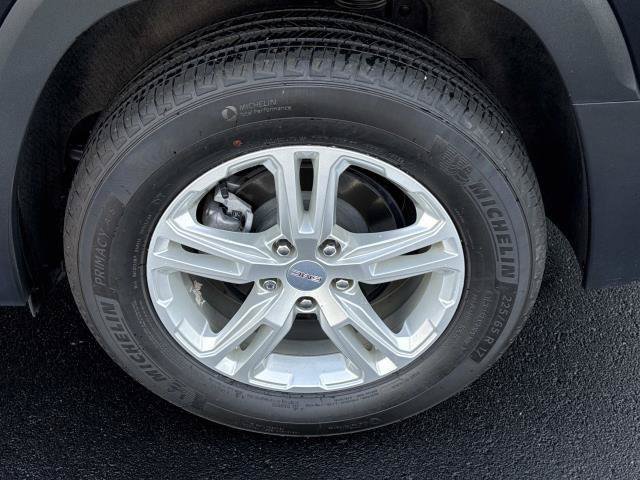 Used 2023 GMC Terrain SLE FWD image 32