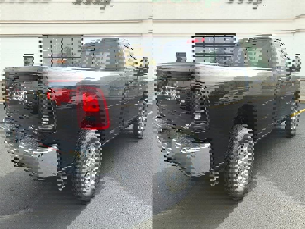 New 2025 RAM 3500 Big Horn image 3