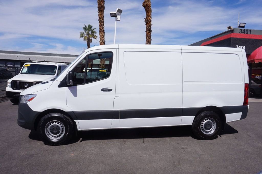 Used 2022 Mercedes-Benz Sprinter 1500 image 3