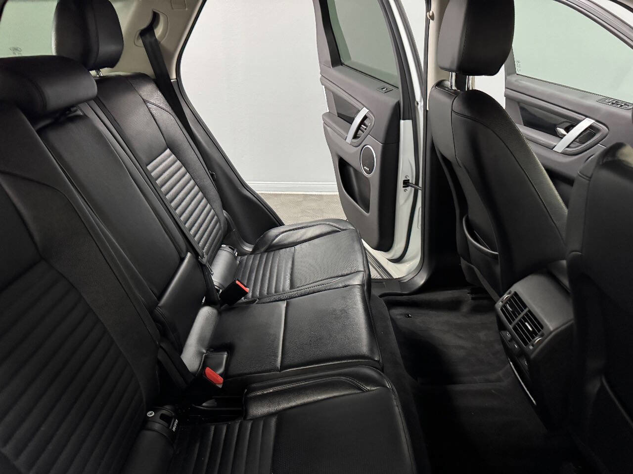 Used 2021 Land Rover Discovery Sport S image 50