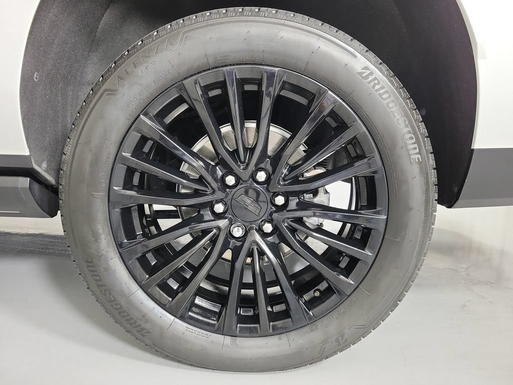 Certified 2025 Cadillac Escalade ESV Sport Platinum w/ LPO, Floor Liner Package AWD/4WD image 10