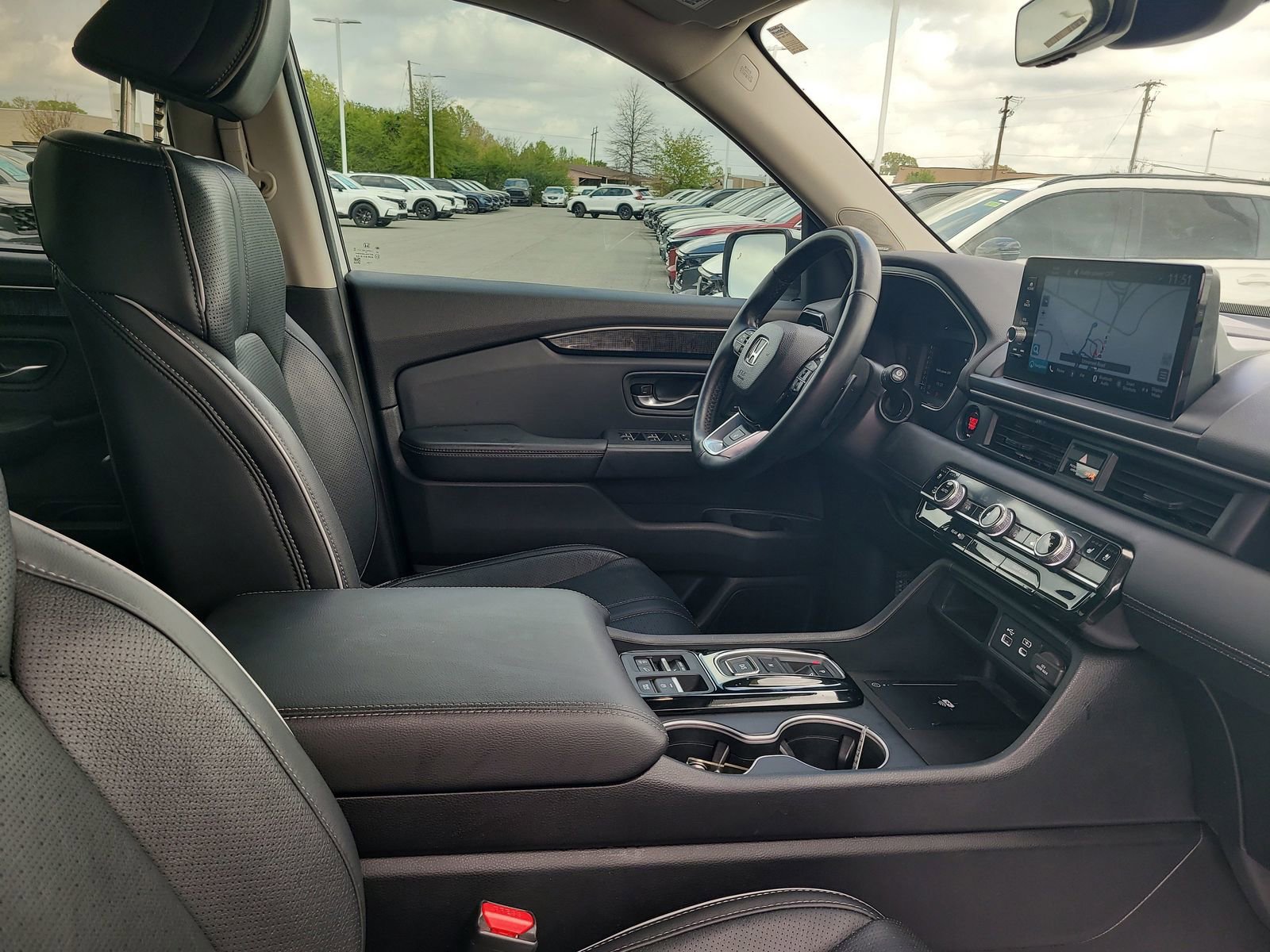Certified 2025 Honda Pilot Elite image 30