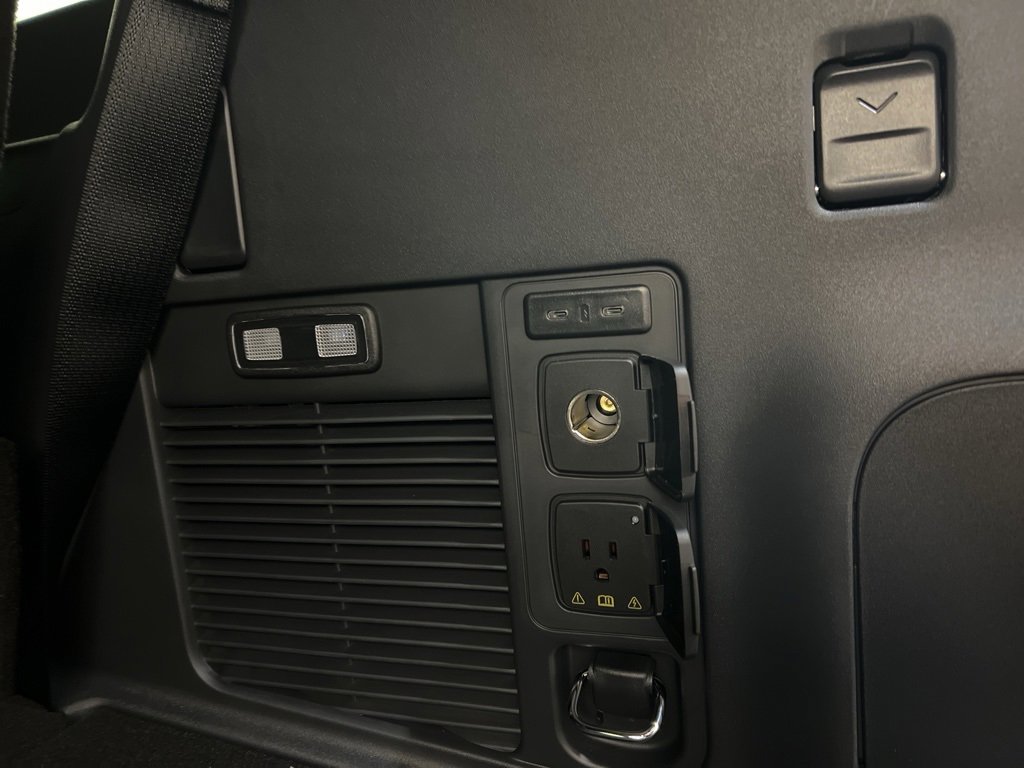 Used 2025 Lincoln Navigator Reserve w/ Jet Appearance Package image 41