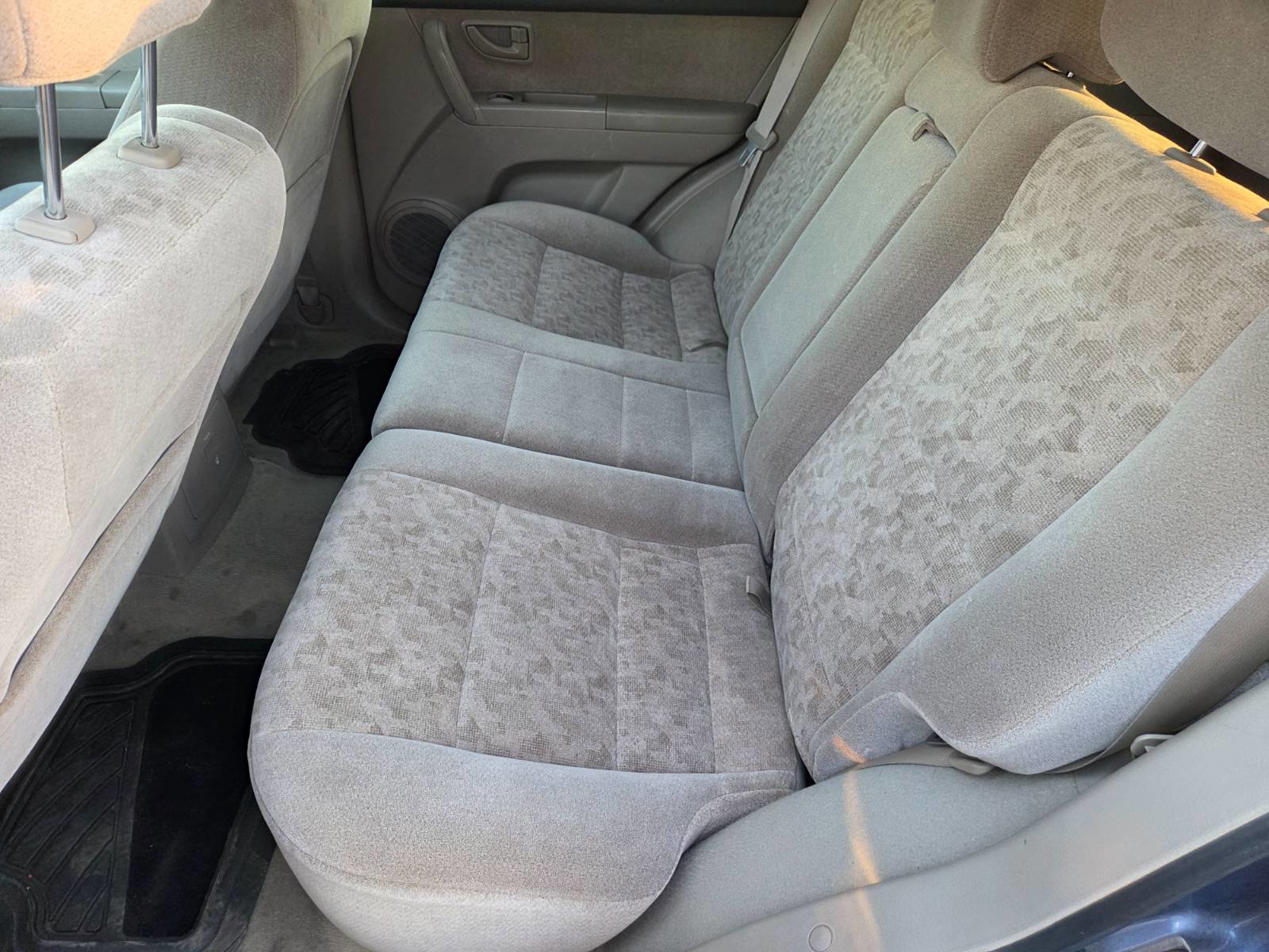 Used 2007 Kia Sorento LX image 11