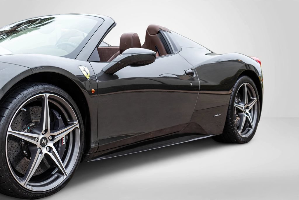 Used 2013 Ferrari 458 Spider RWD image 31