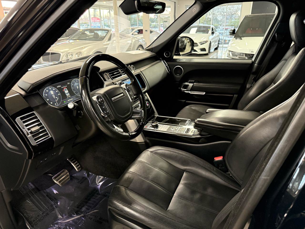 Used 2017 Land Rover Range Rover Supercharged image 10