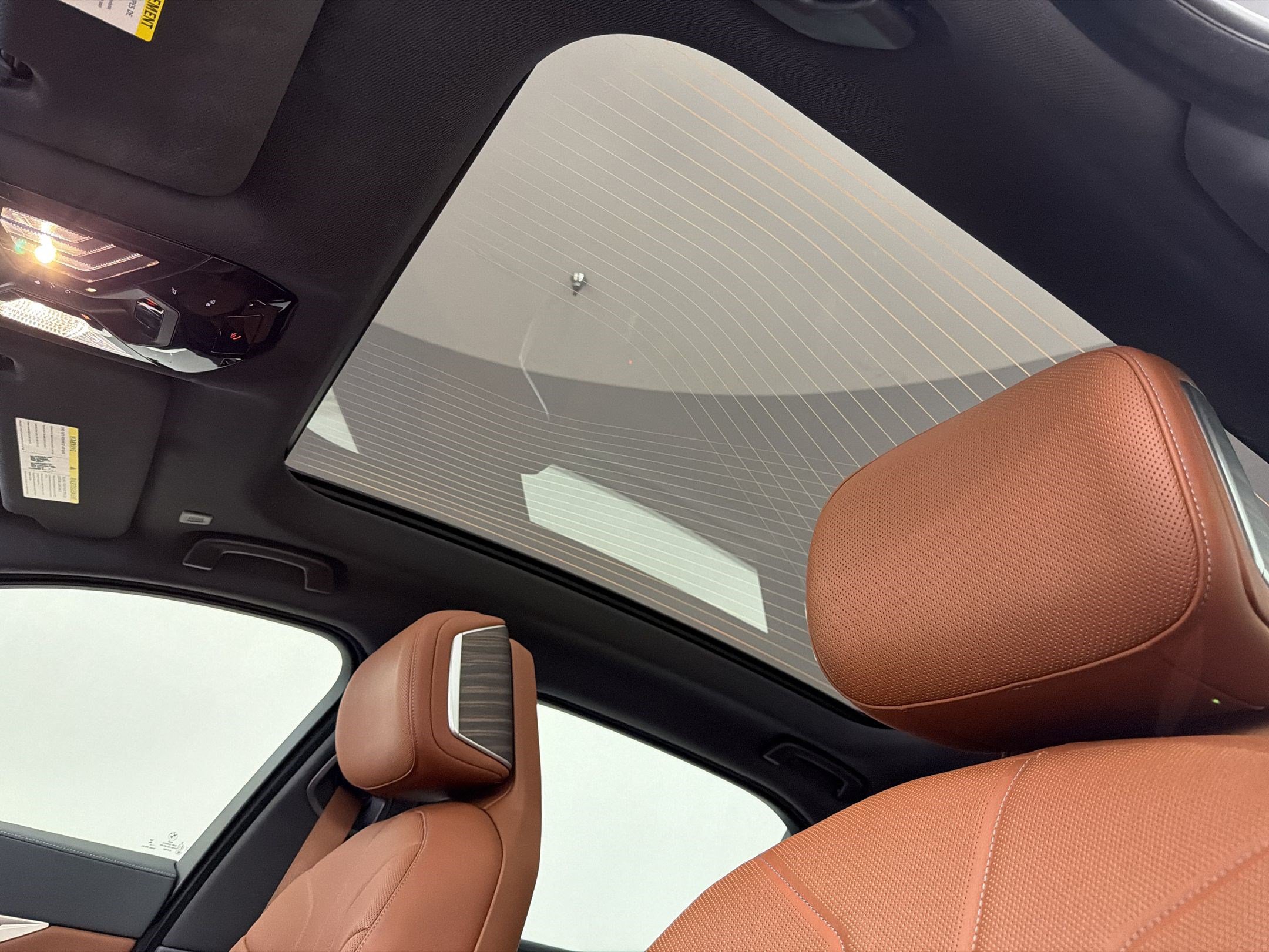 Certified 2023 BMW i7 xDrive60 AWD/4WD image 24