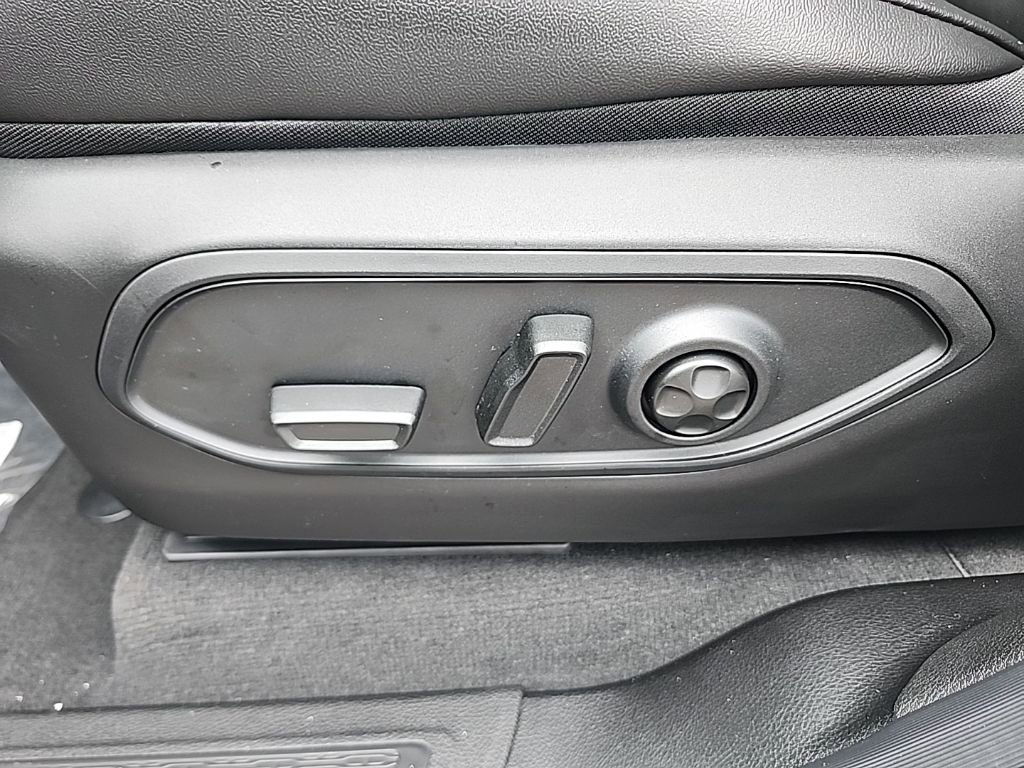 New 2025 Jeep Grand Cherokee L Limited w/ Black Appearance Package image 29