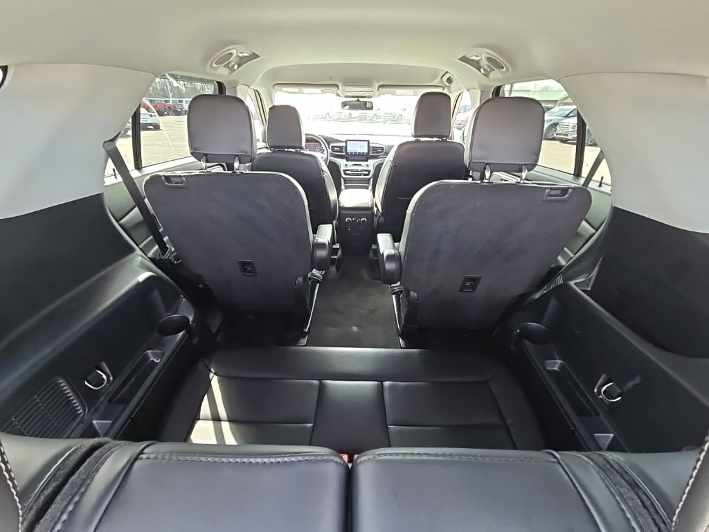 Used 2022 Ford Explorer XLT w/ Equipment Group 202A image 42