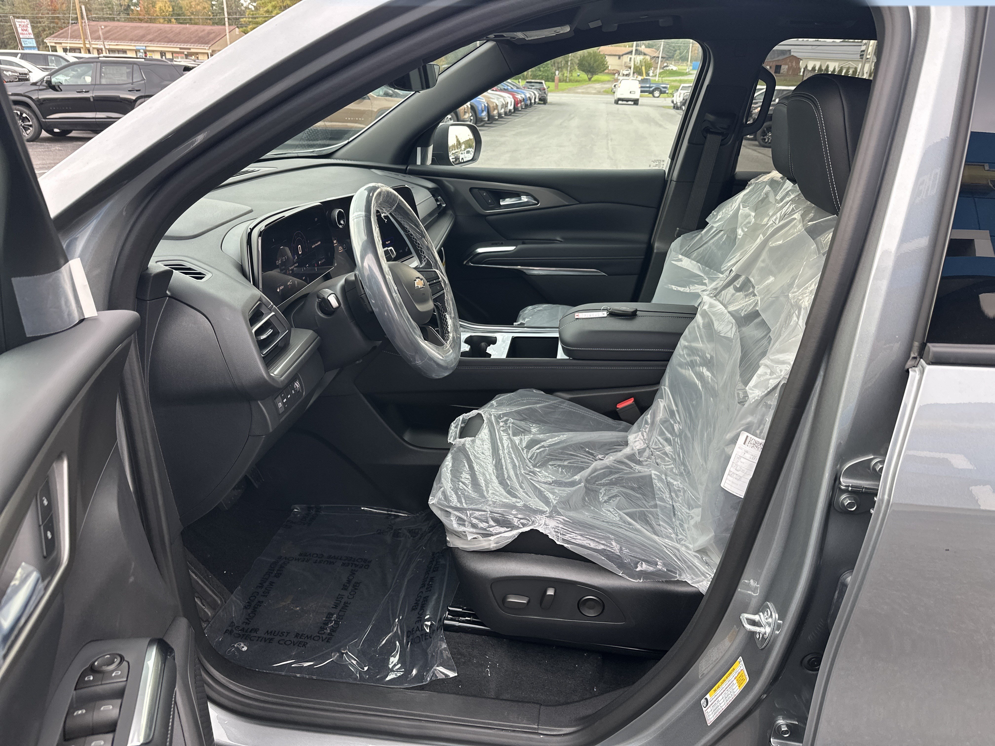 New 2027 Chevrolet Traverse LT w/ Sun and Wheel Package AWD/4WD image 10