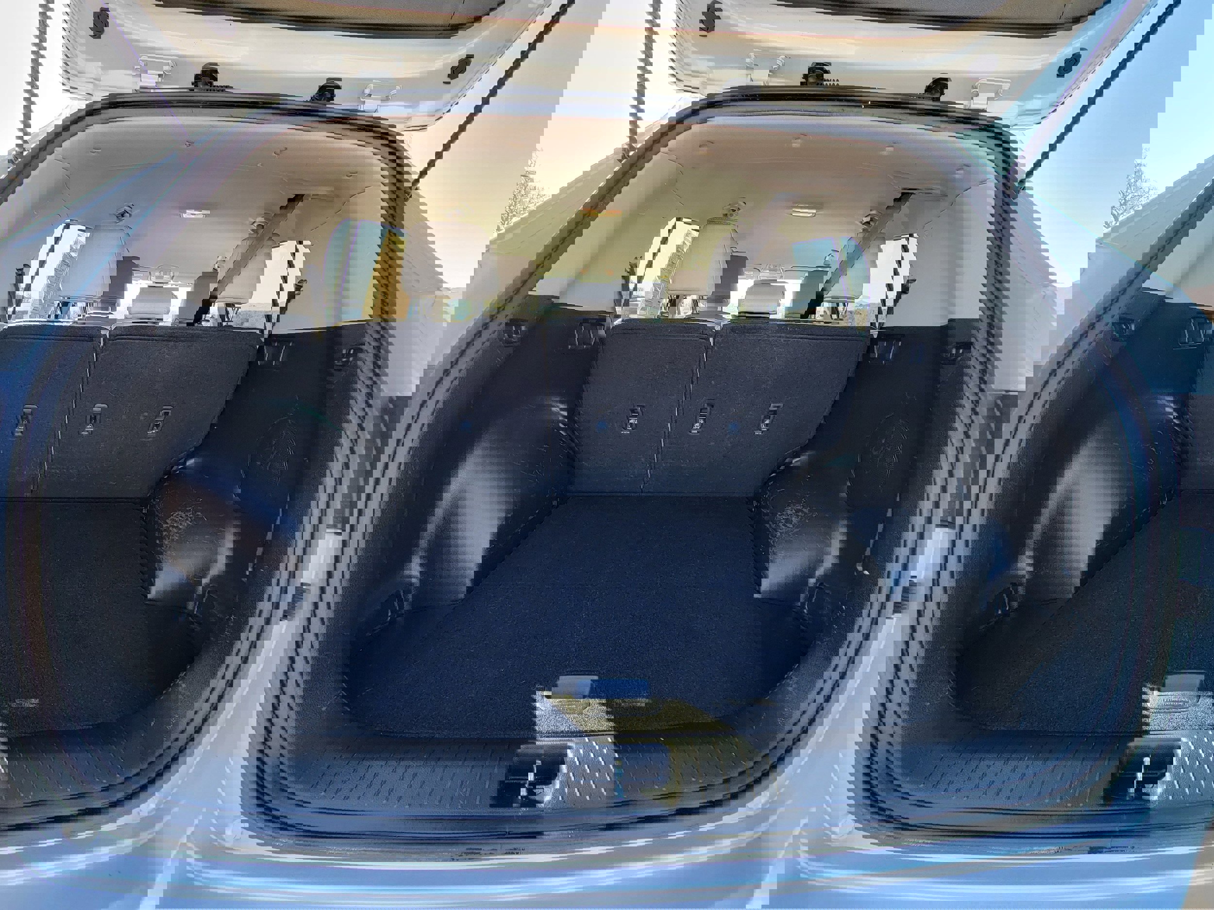 Used 2022 Kia Sportage LX image 12