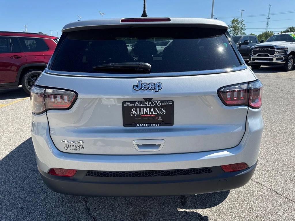 Used 2025 Jeep Compass Sport AWD/4WD image 6