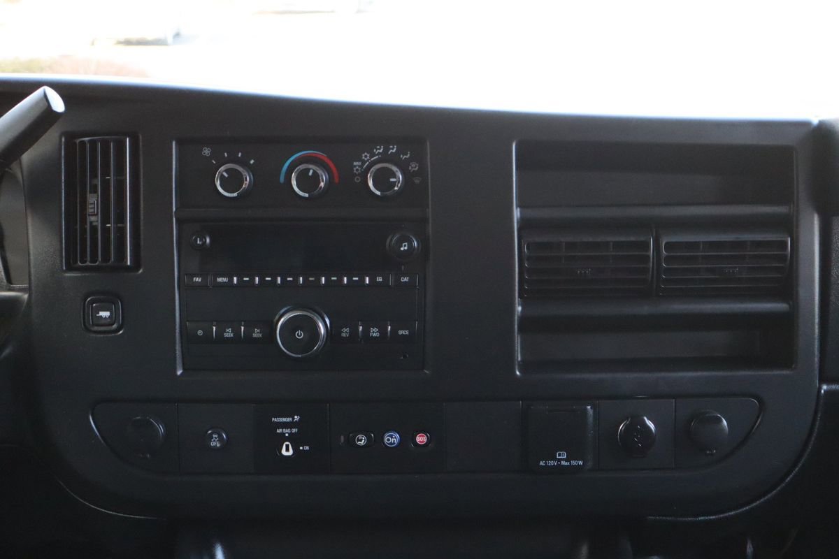 Used 2020 Chevrolet Express 2500 w/ Enhanced Convenience Package image 33