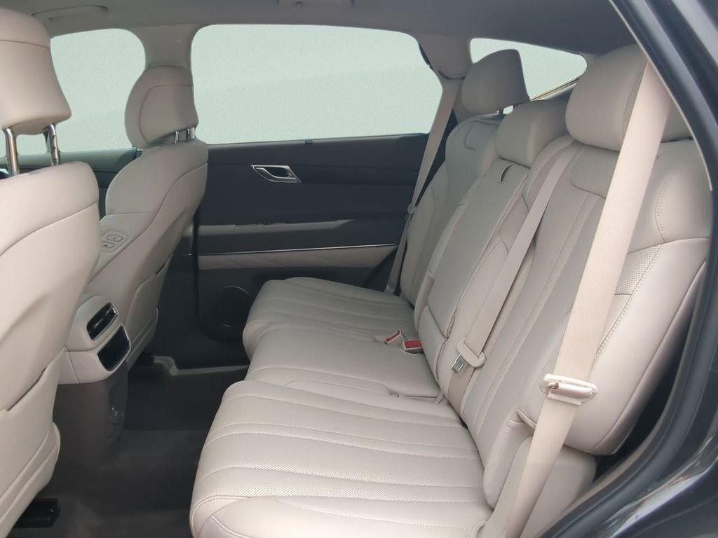 Used 2024 Genesis GV80 3.5T image 6