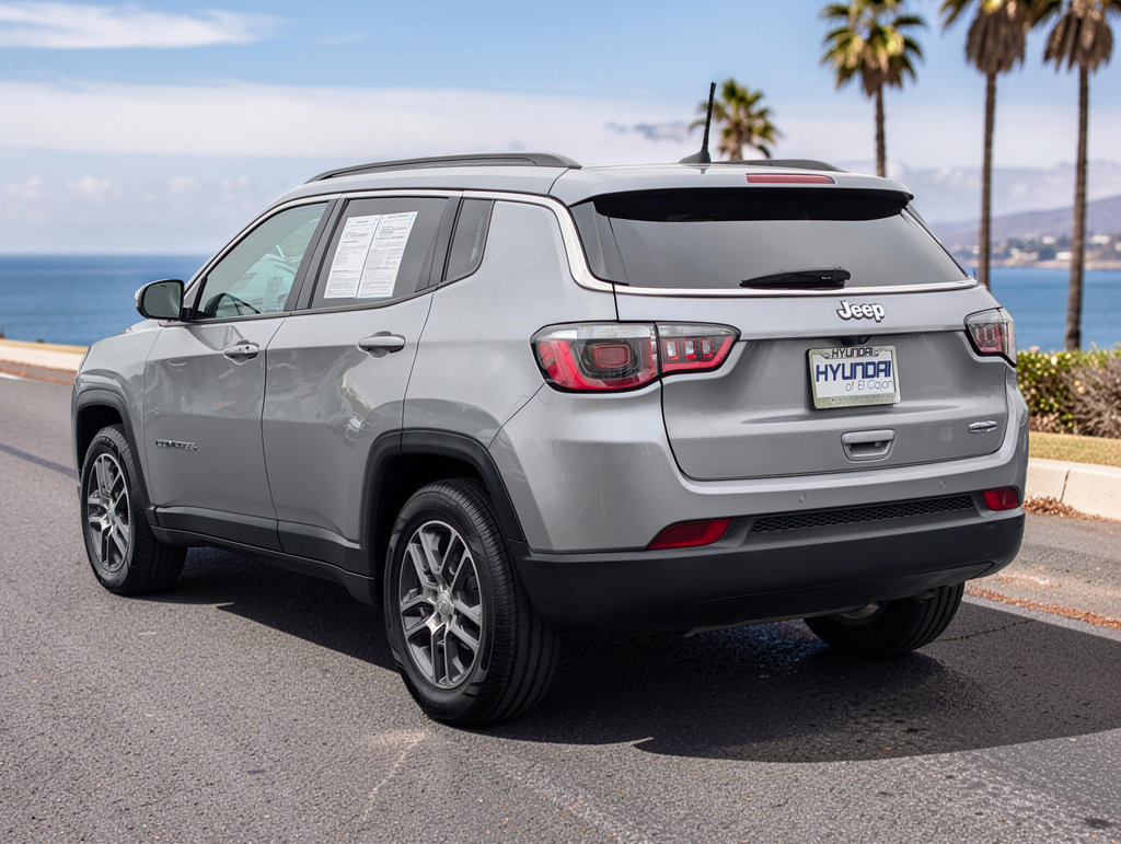 Used 2020 Jeep Compass Latitude w/ Safety & Security Group FWD image 8