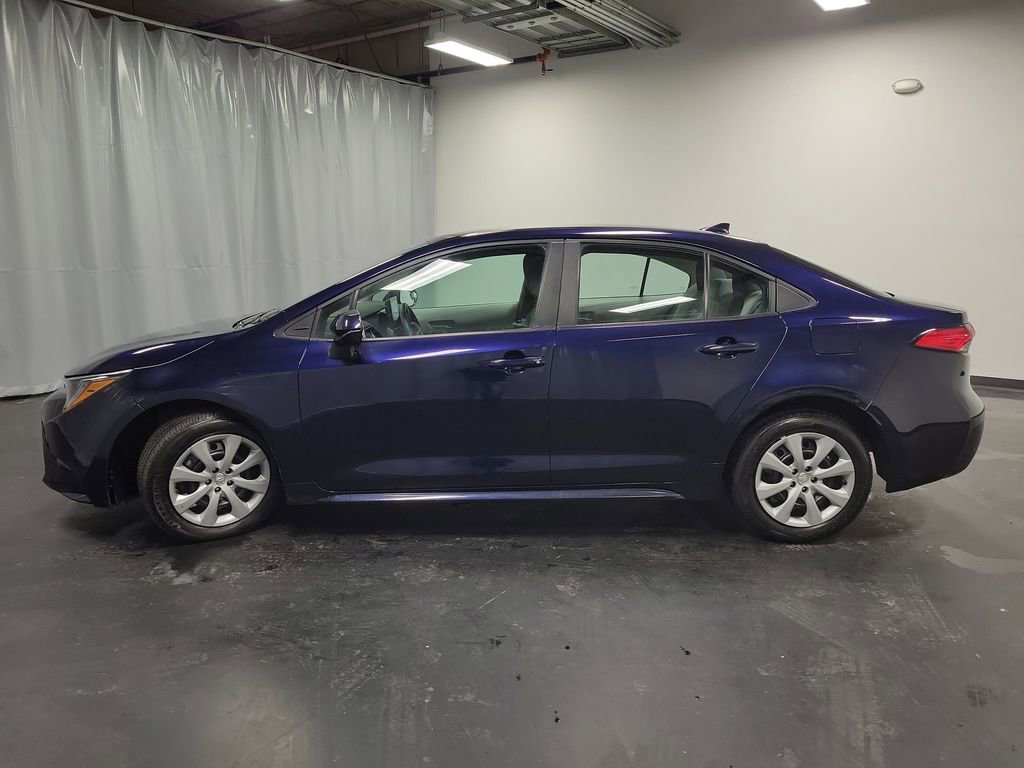 Used 2023 Toyota Corolla LE image 6