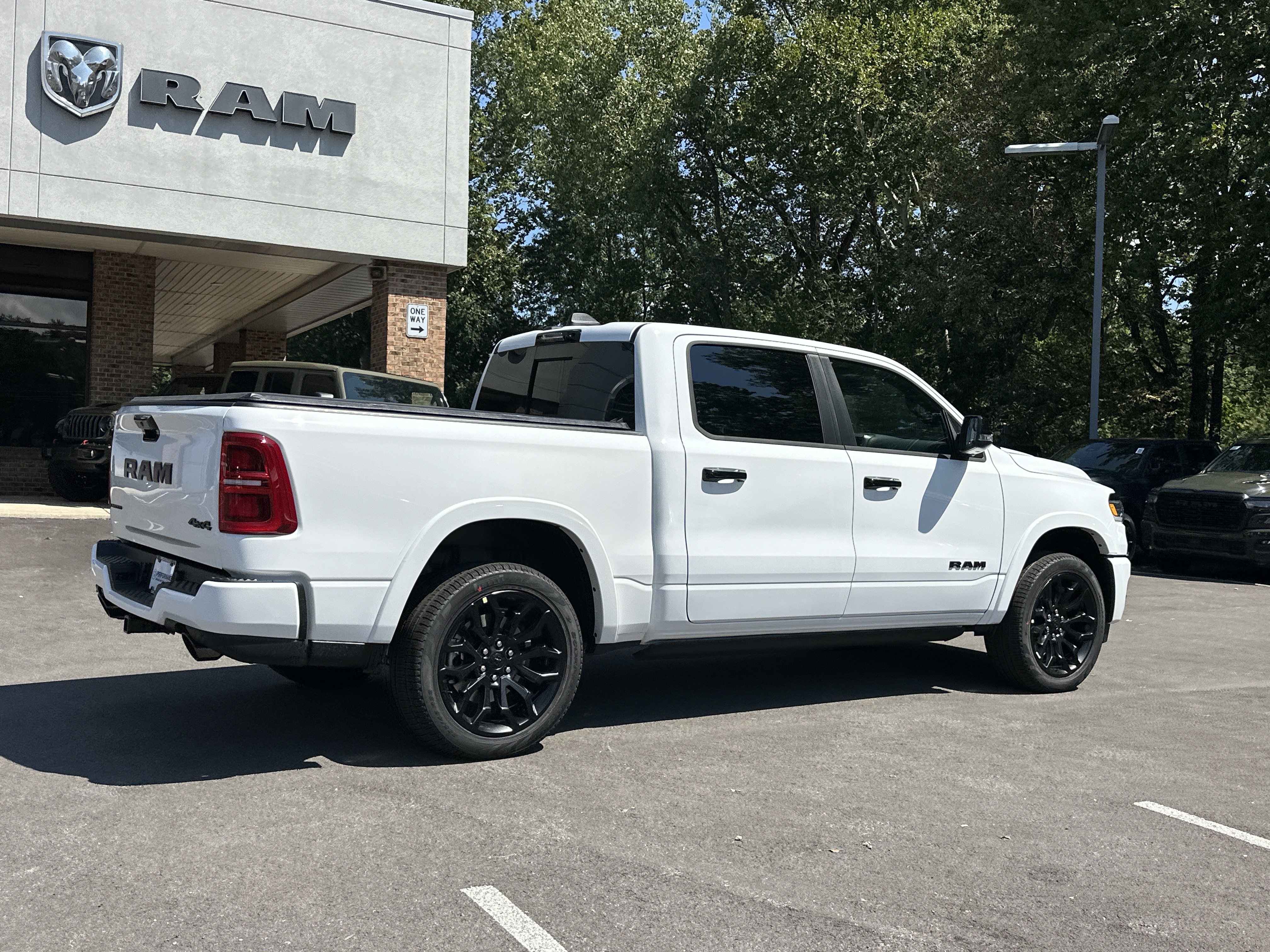 New 2027 RAM 1500 Limited AWD/4WD image 22
