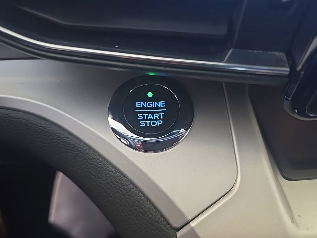 Used 2020 Ford Explorer XLT w/ Equipment Group 202A image 20