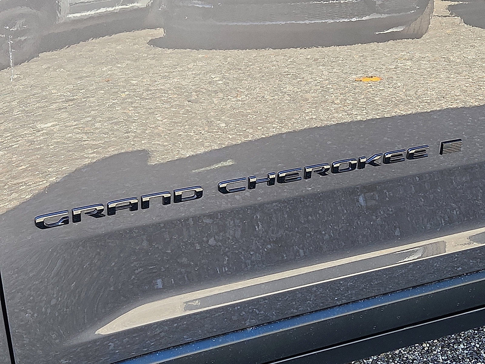 New 2025 Jeep Grand Cherokee Altitude image 18