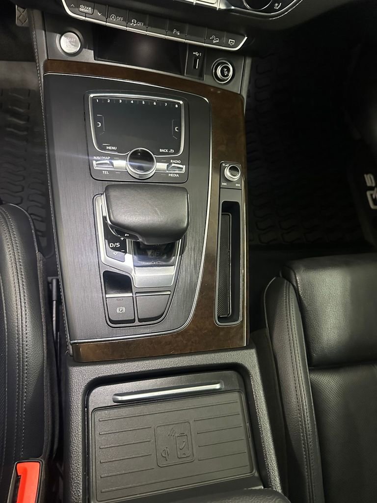 Used 2019 Audi Q5 2.0T Premium Plus w/ Premium Plus Package AWD/4WD image 19