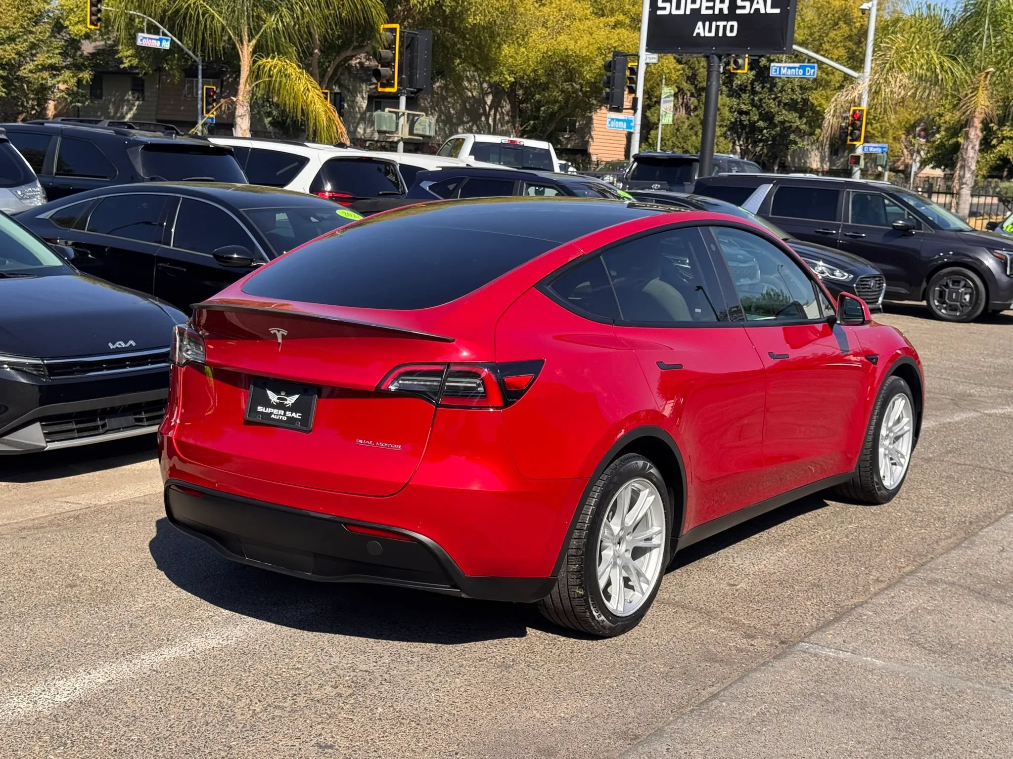 Used 2022 Tesla Model Y Long Range AWD/4WD image 6