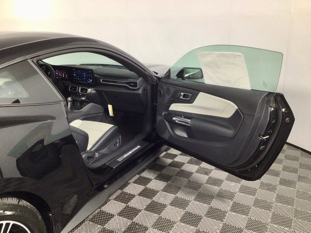 New 2025 Ford Mustang Premium image 30