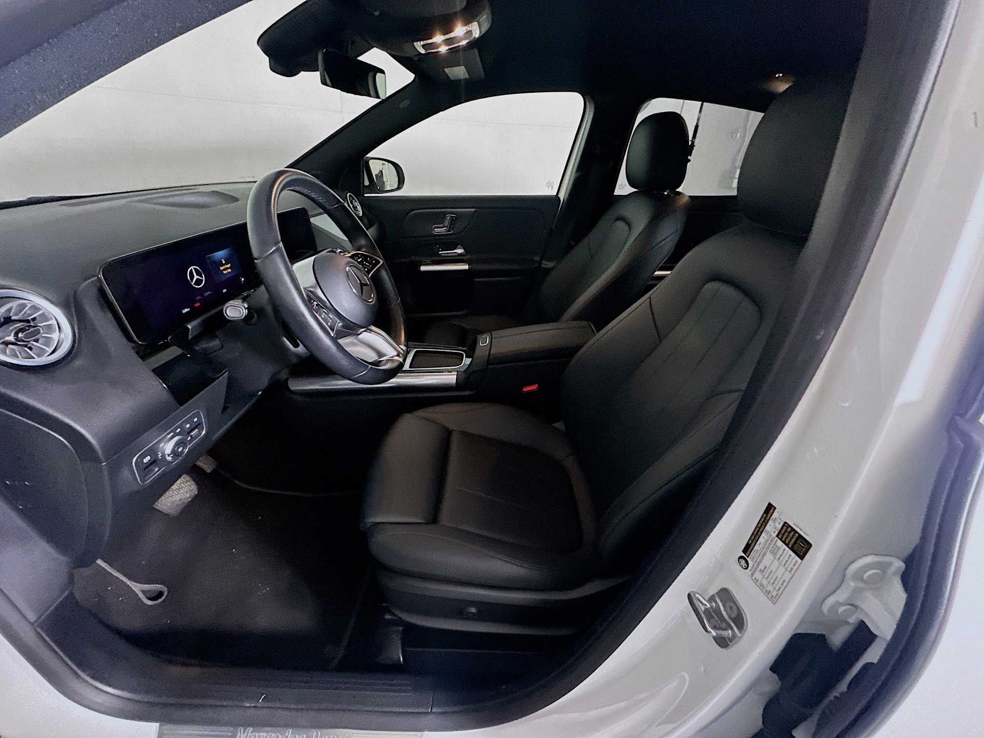 Used 2025 Mercedes-Benz GLA 250 image 13