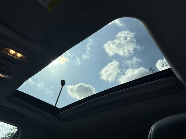 Used 2021 Toyota Highlander XLE image 21