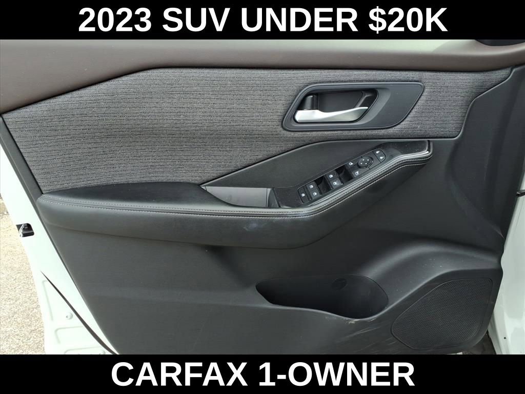 Used 2023 Nissan Rogue SV FWD image 11