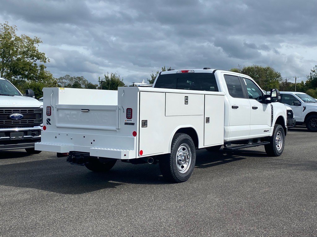 New 2026 Ford F350 XL w/ XL Chrome Package image 4
