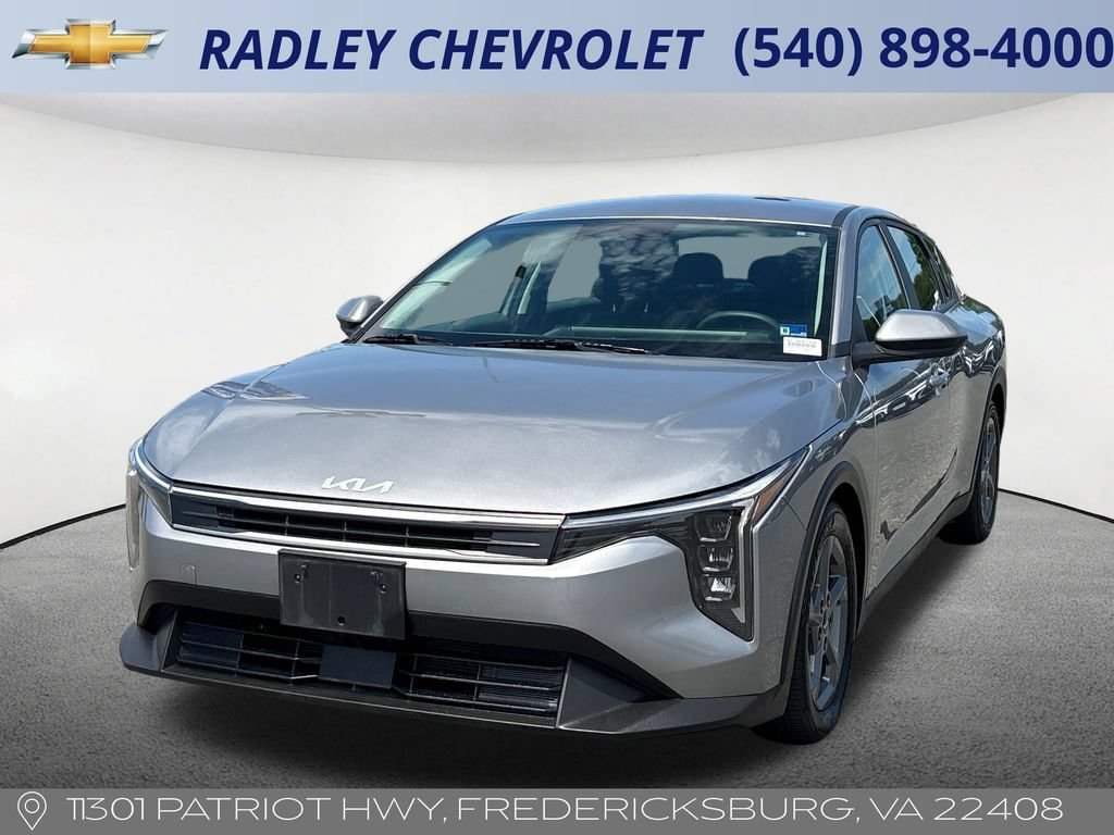 Used 2025 Kia K4 FWD image 1