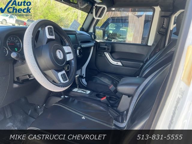 Used 2014 Jeep Wrangler Unlimited Sahara w/ Dual Top Group image 5